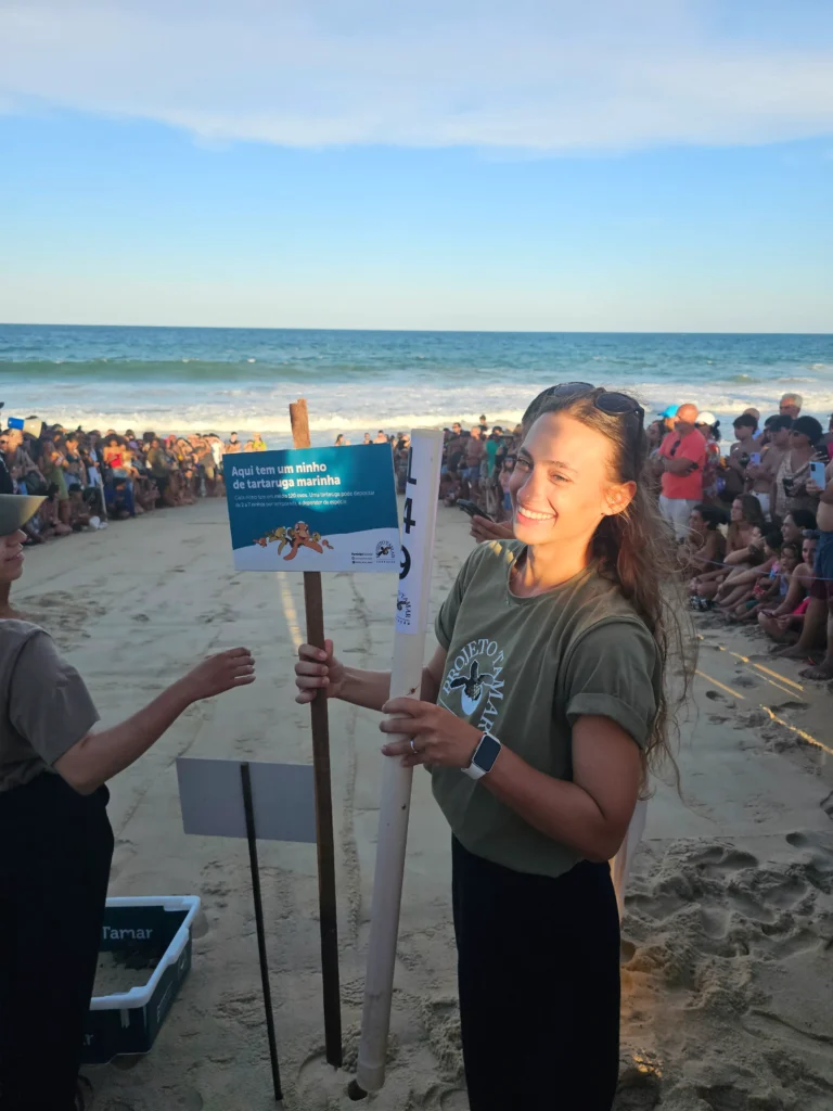 Suelta de tortugas marinas Pipa Brasil
